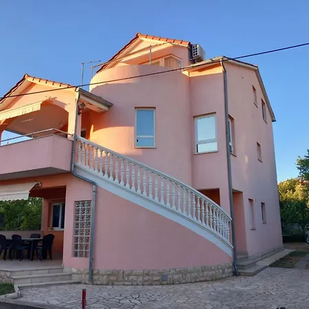 Mit Balkon In Guter Lage By Interhome Tribalj