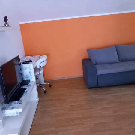 Mit Balkon In Guter Lage By Interhome Apartament