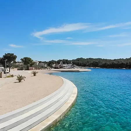 Mit Balkon In Guter Lage By Interhome