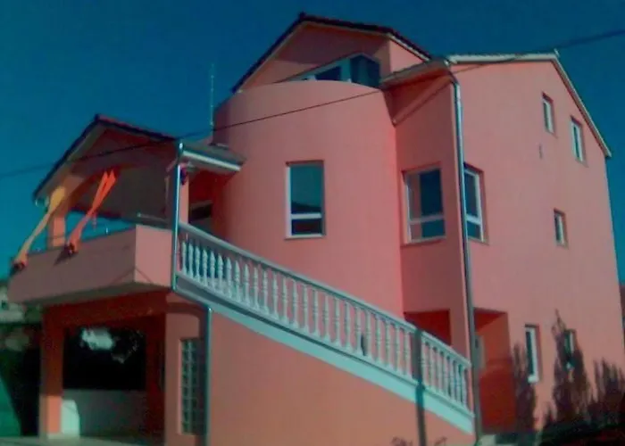 Mit Balkon In Guter Lage By Interhome Apartamento