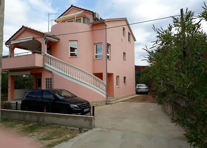 Mit Balkon In Guter Lage By Interhome * Tribalj