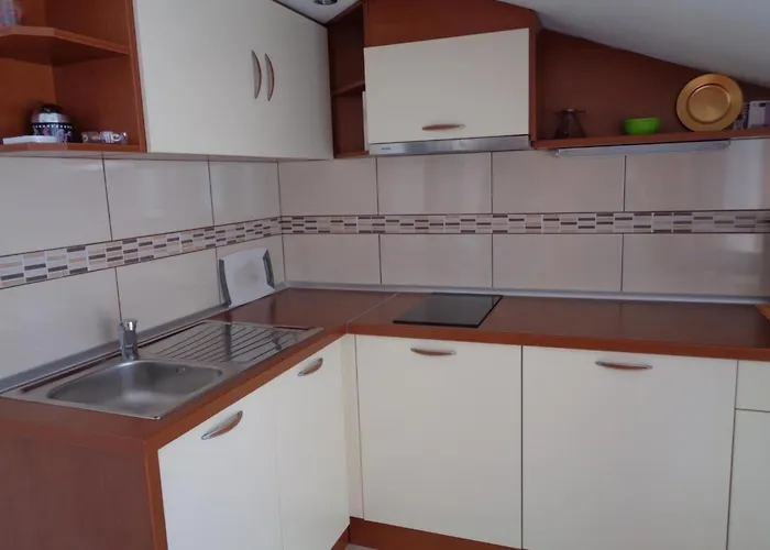 Apartamento Mit Balkon In Guter Lage By Interhome Tribalj