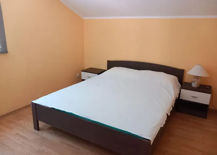 Mit Balkon In Guter Lage By Interhome *