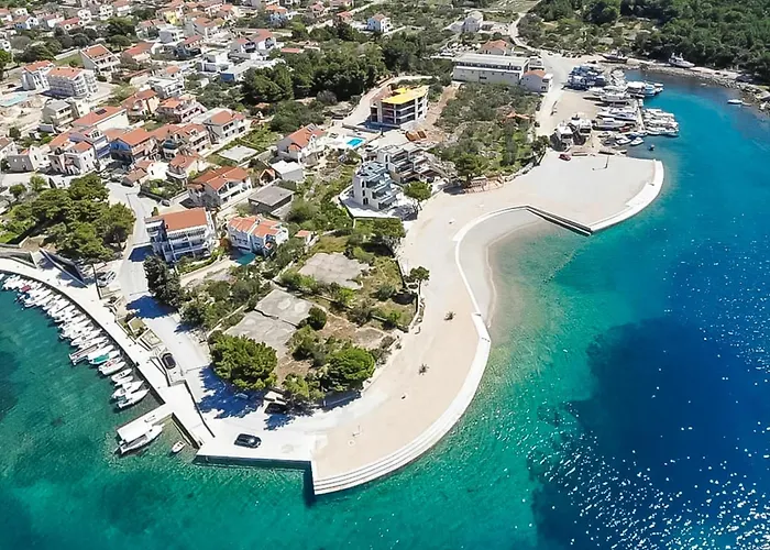 Mit Balkon In Guter Lage By Interhome * Tribalj