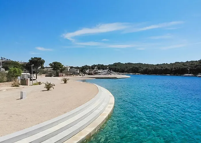 Mit Balkon In Guter Lage By Interhome